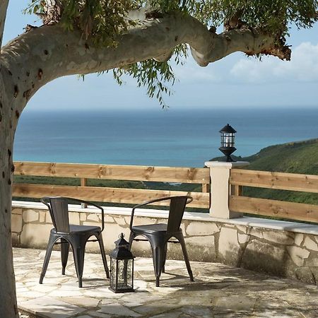 Villa Kanalos - Private Pool & Stunning Views, By Zantewize Kalamákion 外观 照片