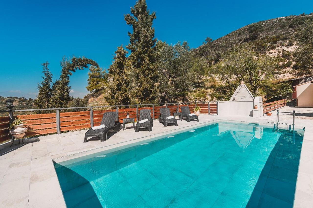 Villa Kanalos - Private Pool & Stunning Views, By Zantewize Kalamákion 外观 照片