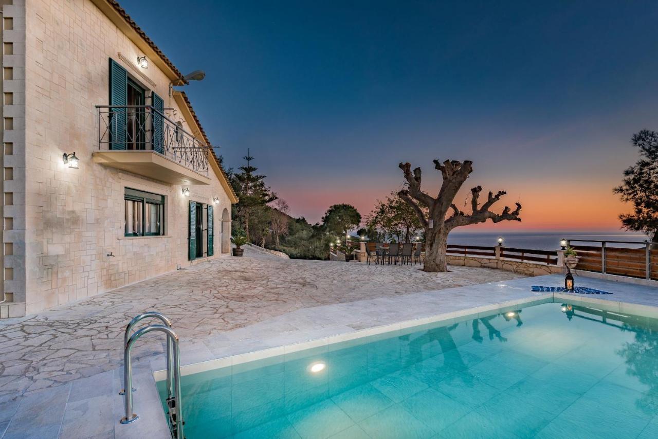 Villa Kanalos - Private Pool & Stunning Views, By Zantewize Kalamákion 外观 照片