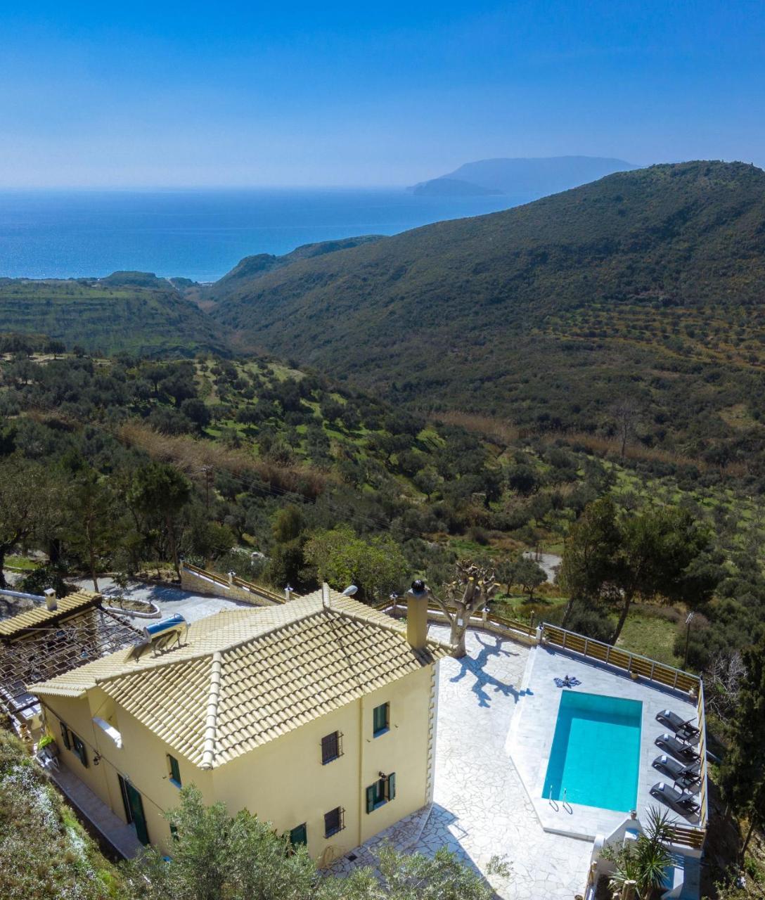Villa Kanalos - Private Pool & Stunning Views, By Zantewize Kalamákion 外观 照片